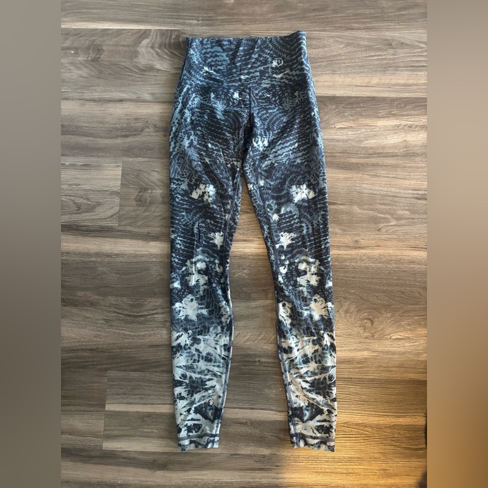 lululemon athletica Blue and White Patterned Leggings